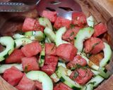 Foto del paso 3 de la receta: Ensalada de sandía con pepino