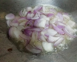A picture of step 4 of Kanda Poha.