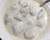 A picture of step 3 of Dahi Vada.
