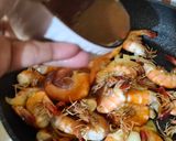 Foto langkah ke 4 dari resep Udang Asam Pedas.