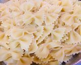 Húsos paradicsomos farfalle recept fázis 1 fotója