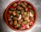 Foto del paso 5 de la receta: Aceitunas machadas aliñadas