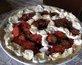 Une image de l'étape 1 de Salade de tomates à la burrata et au basilic façon dessert.