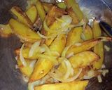 Foto langkah ke 6 dari resep Sautéed wedges potato.