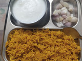 વઘારેલી ખીચડી (Vaghareli Khichdi Recipe In Gujarati)