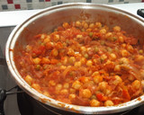 Foto del paso 6 de la receta: Garbanzos con tomate y chorizo (otra versión)