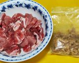 รูปขั้นตอนการทำที่ 1 ของ หมูผัดตังฉ่าย