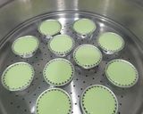 Foto langkah ke 10 dari resep Bolu kukus.
