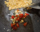 Foto langkah ke 2 dari resep Orak arik telur genjer tahu teri buntio.