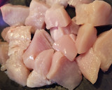 Foto del paso 1 de la receta: Pollo con pimientos