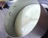 A picture of step 1 of Mango Custard Trifle.