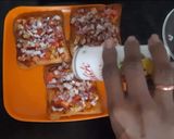 ব্রেড পিজ্জা স্যান্ডউইচ (Bread pizza sandwich recipe in Bengali) রেসিপির ধাপ 2 ছবি