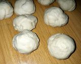 A picture of step 5 of Aloo potatoes purì.