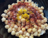 Foto del paso 3 de la receta: Garbanzos crujientes en curry de tomates