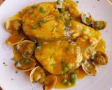 Foto del paso 8 de la receta Merluza y almejas en salsa de azafrán y cúrcuma