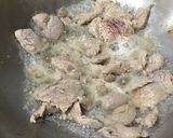 รูปขั้นตอนการทำที่ 2 ของ หมูผัดน้ำมันหอย เมนูแสนง่ายและรวดเร็ว