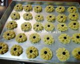 Foto langkah ke 4 dari resep Semprit Susu Jadul.