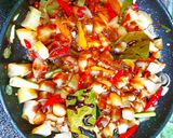 Foto langkah ke 6 dari resep Tumis Kikil Pedas Manis.