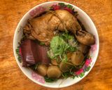 รูปขั้นตอนการทำที่ 4 ของ บะหมี่สะโพกไก่ตุ๋น