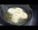 A picture of step 5 of Crispy Murukku.