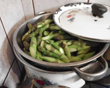 Foto del paso 3 de la receta: Salteado de Espárragos con Champiñones