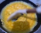 Foto langkah ke 3 dari resep Scrambled Egg.