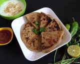 વેજીટેબલ સ્ટફડ પરાઠા (Vegetable Stuffed Paratha Recipe In Gujarati) રેસીપી સ્ટેપ5ફોટો