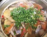 Hình bước làm 2 của món Đầu cổ cá nấu ngót