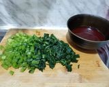 A picture of step 4 of Pickled Cabbage & Shredded Duck Vermicelli雪菜鴨絲湯米.