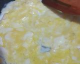 Foto langkah ke 3 dari resep Sarapan Sehat Praktis Nasi OREJU orek keju.