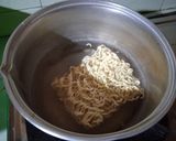 Foto langkah ke 3 dari resep Indomie Ramen Hack.