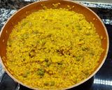Foto del paso 4 de la receta: Arroz meloso con calamares, mero y guisantes