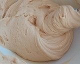 Foto del paso 2 de la receta: Bundt cake de turrón de Jijona (Bizcocho)