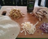 Foto del paso 1 de la receta: Quesadillas de cáscaras de papa