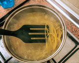 Foto del paso 1 de la receta: Spaghetti con calabacín y atún