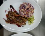 Foto del paso 7 de la receta: Ternera braseada con ensalada coleslaw y salsa Malbec