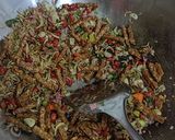 Foto langkah ke 3 dari resep Kering Tempe Teri Kecombrang.