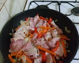Foto del paso 7 de la receta: Salteado de cerdo con fideos