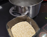 Foto del paso 9 de la receta: Albóndigas de pavo con toque thai en salsa picante y quinoa
