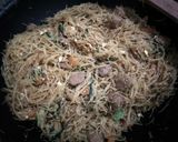 Foto langkah ke 5 dari resep Bihun Goreng Sederhana.