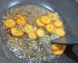 Foto langkah ke 3 dari resep Tumis tofu wortel brokoli.