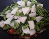 A picture of step 5 of Gawar Sabji.