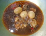 Foto langkah ke 3 dari resep Semur Ayam Telur Pedas Manis.