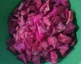 Foto langkah ke 1 dari resep Ongseng kulit buah naga.