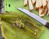Foto del paso 1 de la receta: Chiles güerísimos entocinados