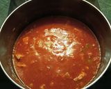 Foto del paso 8 de la receta: Pollo en salsa de tomate con huevos cocidos