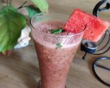 A picture of step 4 of Watermelon mint summer drink.