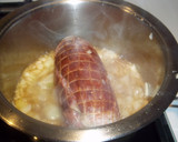 Foto del paso 8 de la receta: Rollo de ternera con salsa y patatas