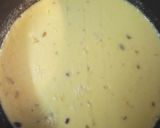A picture of step 1 of Cream wafer biscuit with pudding.