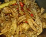 Foto langkah ke 7 dari resep Ceker ayam kecap pedas.